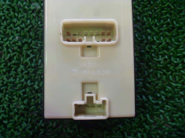 Power Window Switch DAIHATSU Mira 2003 UA-L250S — photo 3