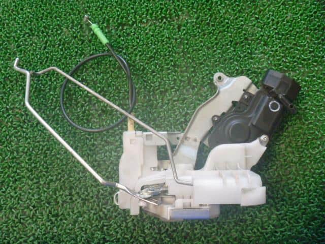 Door Lock Solenoid MAZDA Az wagon 2007 CBA-MJ22S 1A3158310A — photo 1