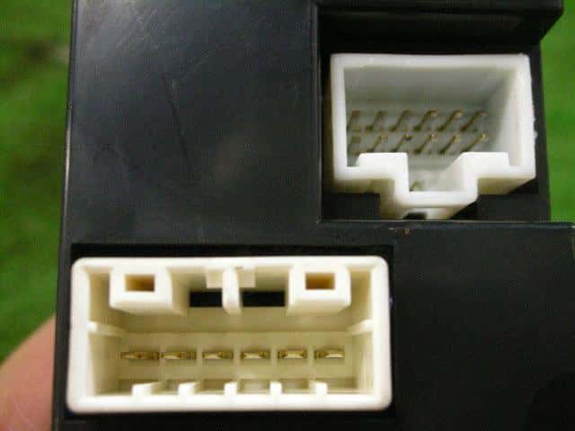 Power Window Switch MITSUBISHI Galant 1992 Y-E77A — photo 2