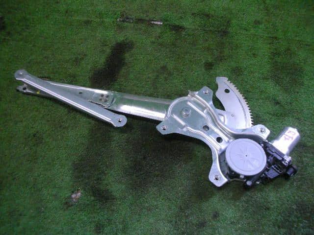 Rear Left Door Regulator DAIHATSU Move 2007 DBA-L175S — photo 1