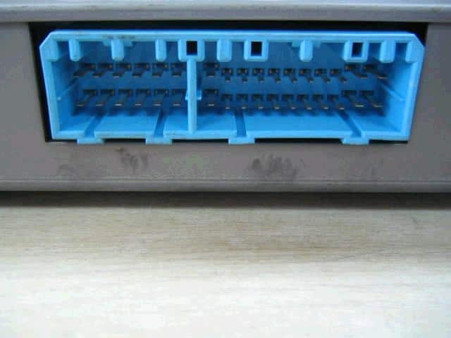 Engine Control Unit NISSAN Serena 1992 E-KBC23 3392074F11 — photo 3