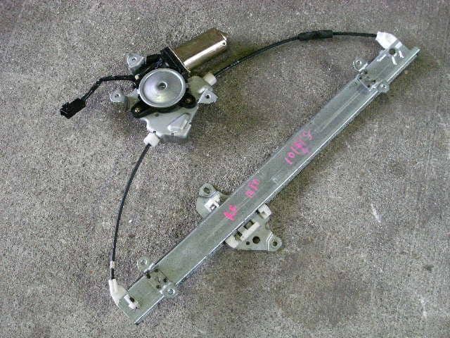 Front Right Door Regulator NISSAN Rnessa 1997 E-N30 807305V000 — photo 1