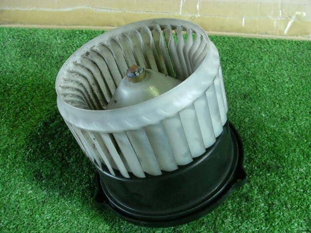 Blower Motor MITSUBISHI Colt 2003 UA-Z25A — photo 1