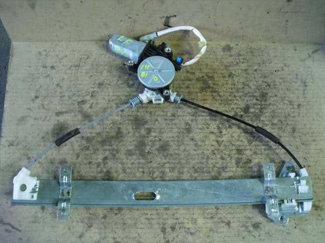 Front Left Door Regulator HONDA Civic 2001 LA-EU2 72250S6A013 — photo 2
