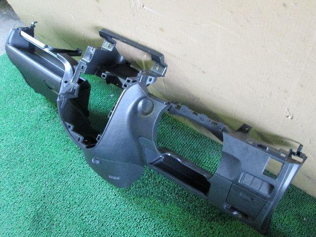 Instrument Panel TOYOTA Ractis 2006 DBA-NCP100 — photo 2
