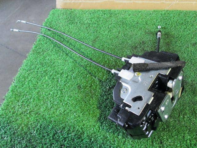 Door Lock Solenoid NISSAN March 2004 UA-AK12 — photo 1