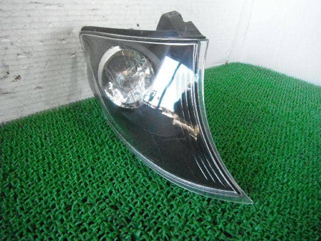 Right Side Marker Light MAZDA MPV 2002 TA-LWFW — photo 1