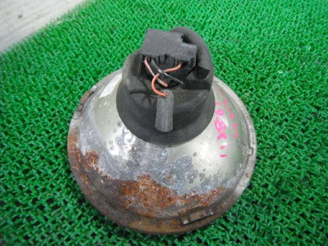 Right Headlight MITSUBISHI Pajero Jr 1995 E-H57A — photo 3