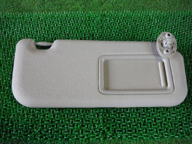 Sun Visor TOYOTA Aqua 2013 DAA-NHP10 — photo 1
