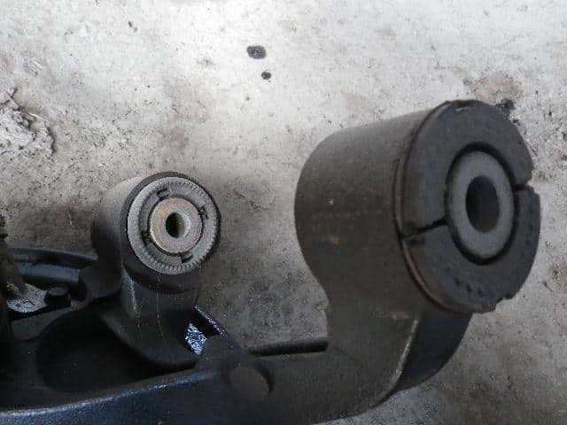 Rear Left Knuckle Hub Assembly HONDA Civic 2001 LA-EU1 52215S6A010 — photo 2