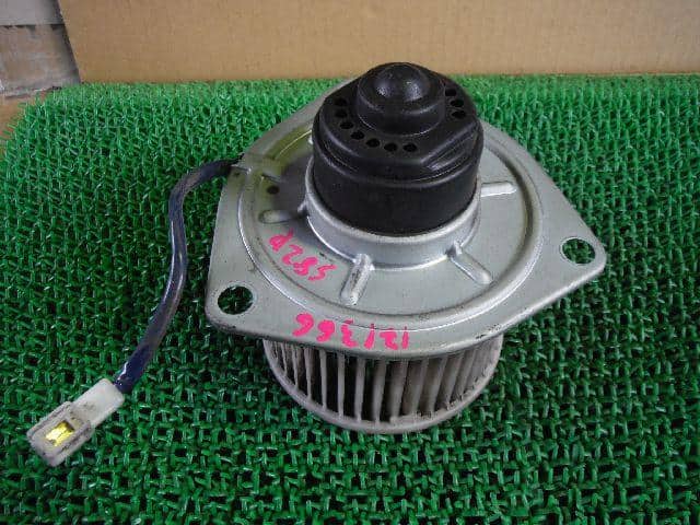 Blower Motor DAIHATSU Hijet 1992 V-S82P — photo 1