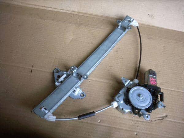 Front Left Door Regulator NISSAN Wingroad 1999 GF-WFY11 80731WD000 — photo 1