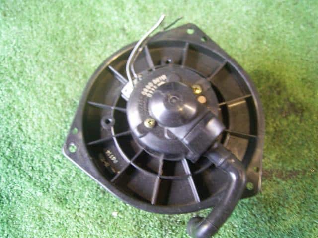 Blower Motor MITSUBISHI Mirage dingo 1998 GF-CQ2A — photo 1