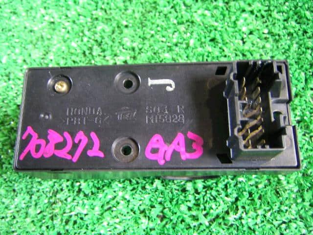 Power Window Switch HONDA Logo 1996 E-GA3 — photo 2