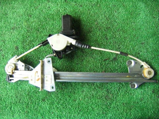 Front Left Door Regulator MAZDA 1994 E-BHALPF — photo 2