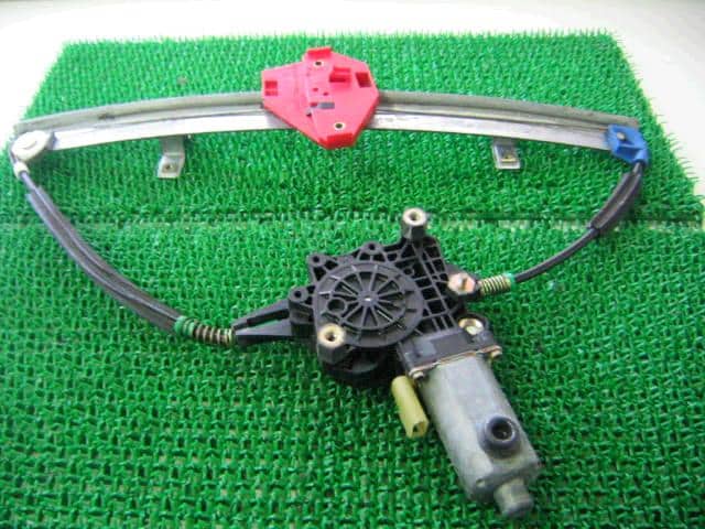 Front Left Door Regulator MAZDA 1998 E-WF0NSE 0130821680 — photo 2