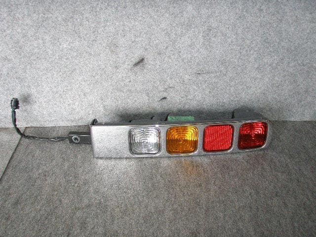 Right Tail Light NISSAN Cube 2003 UA-BZ11 — photo 1