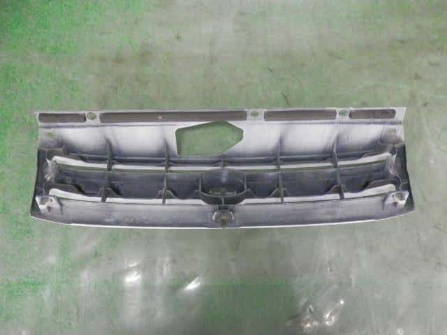 Radiator Grille TOYOTA Corsa 1992 E-EL43 — photo 3