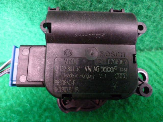 A/C Parts VOLKSWAGEN Passat 2008 ABA-3CCAW — photo 1