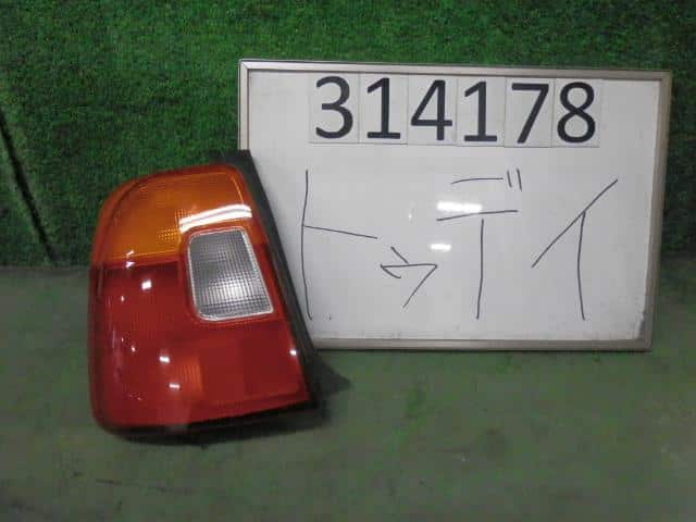 Left Tail Light HONDA Today 1995 E-JA5 — photo 1