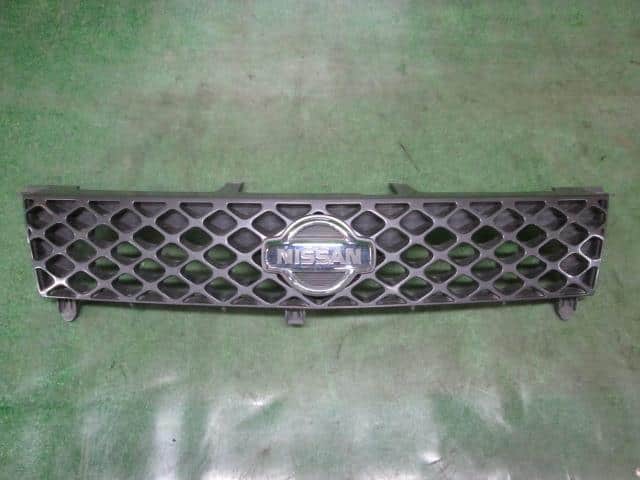 Radiator Grille NISSAN X-Trail 2001 TA-NT30 — photo 2