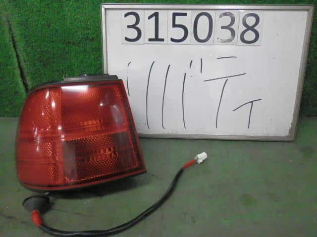 Left Tail Light NISSAN Prairie Liberty 2002 UA-RNM12 — photo 1