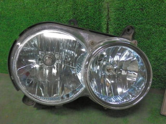 Right Headlight DAIHATSU Move 2000 GF-L902S — photo 2