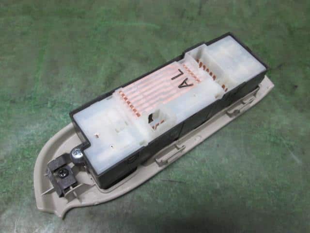Power Window Switch NISSAN Skyline 2004 GH-V35 — photo 3