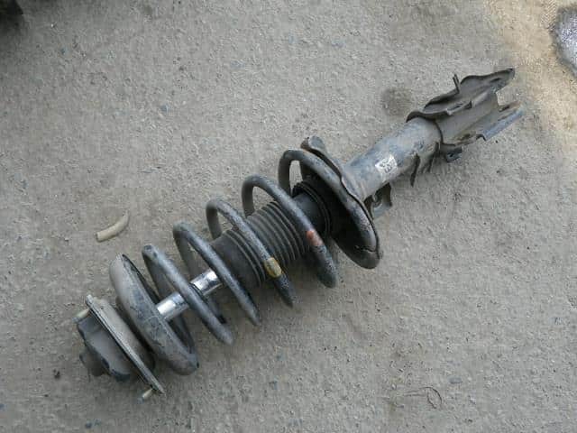 Front Right Strut NISSAN Elgrand 1997 E-ALE50 — photo 2