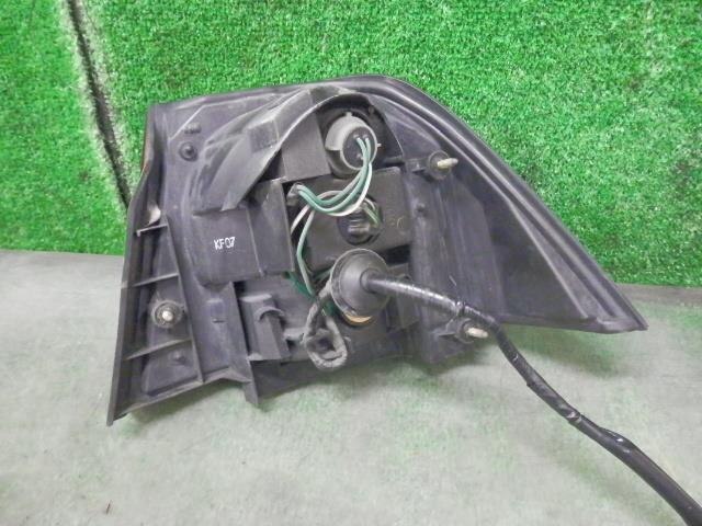 Left Tail Light TOYOTA Vista 1998 GF-SV50 — photo 3