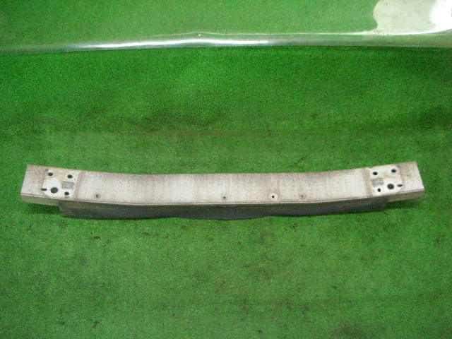 Front Bumper Reinforcement TOYOTA Altezza Gita 2001 TA-JCE15 — photo 3