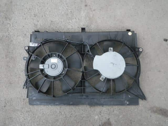 Radiator Cooling Fan TOYOTA Avensis 2004 UA-AZT250 — photo 1