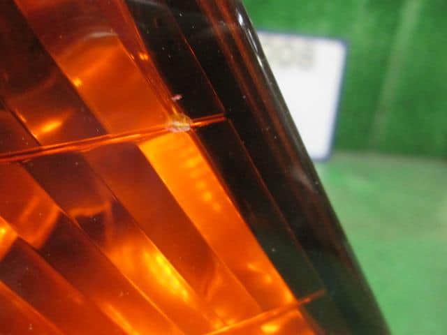 Right Side Marker Light NISSAN Prairie Liberty 1999 GF-PNM12 — photo 2