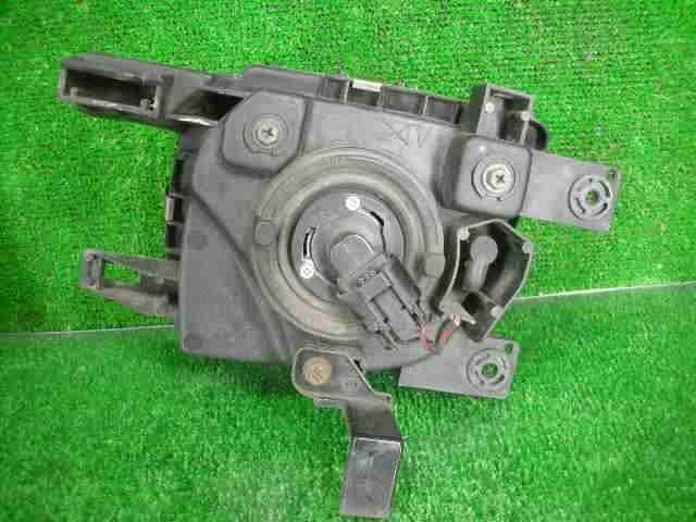 Right Headlight NISSAN Stagea 1999 GF-WGNC34 — photo 3
