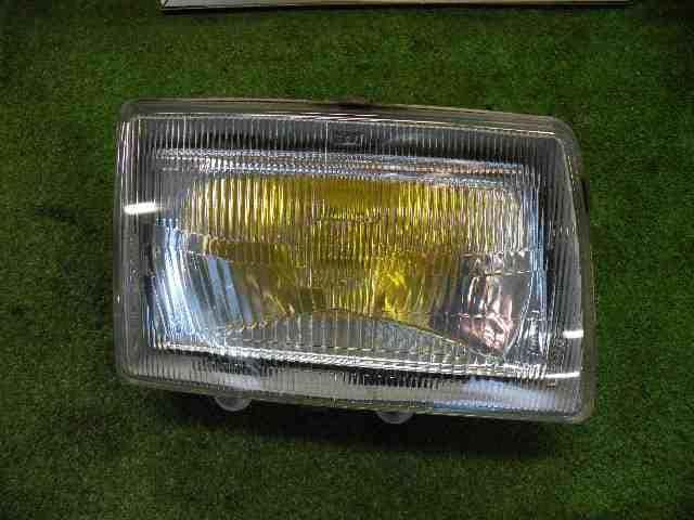Right Headlight HONDA Acty street 1986 M-VH — photo 2