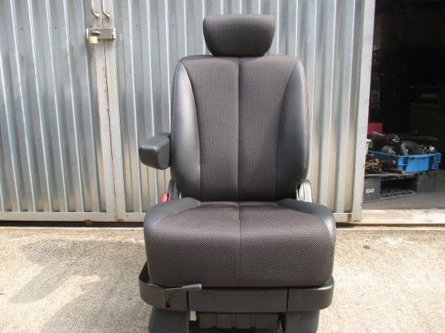 Assistant Driver's Seat NISSAN Elgrand 2006 CBA-ME51 — photo 1