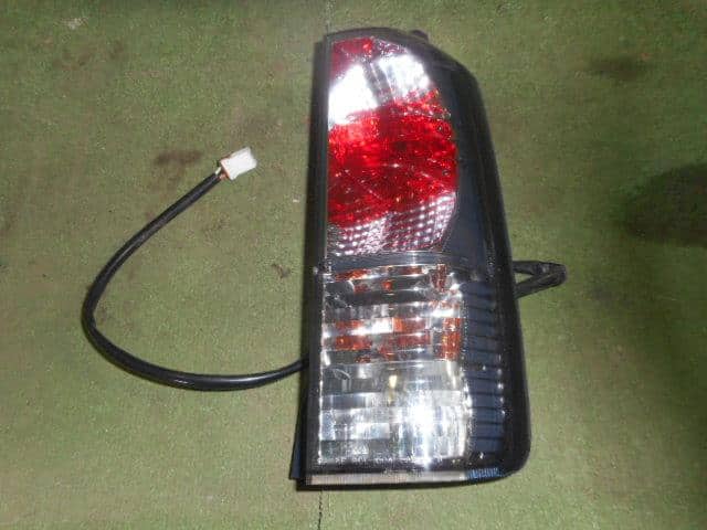 Right Tail Light MITSUBISHI eK Sport 2003 LA-H81W — photo 1