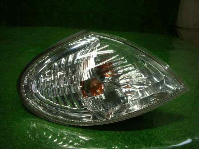 Right Side Marker Light NISSAN Bluebird Sylphy 2001 TA-FG10 — photo 2