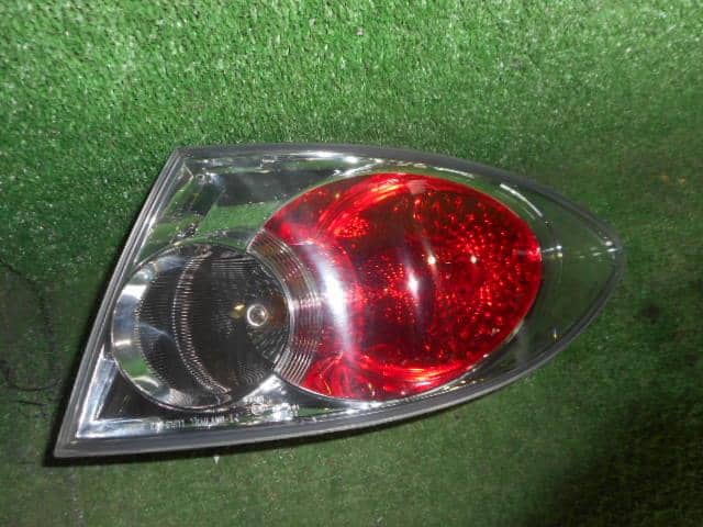 Right Tail Light MAZDA Atenza 2003 UA-GG3P GJ6A51150E — photo 1
