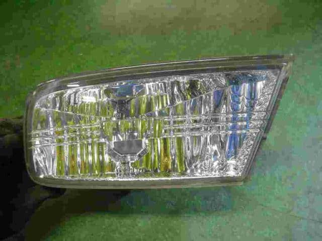 Right Fog Light TOYOTA Crown 2004 TA-JZS173W — photo 2