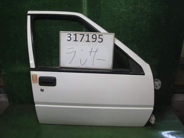 Front Right Door Assembly MITSUBISHI Lancer 1990 R-C11V — photo 1