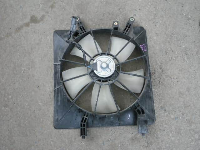 Radiator Cooling Fan HONDA Stream 2004 CBA-RN1 — photo 1