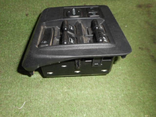 Power Window Switch DAIHATSU Mira 2004 CBA-L250S — photo 2