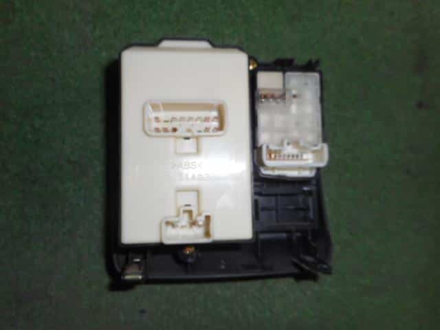 Power Window Switch DAIHATSU Mira 2004 CBA-L250S — photo 4