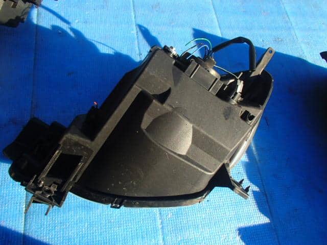 Right Headlight MAZDA Demio 2006 DBA-DY3W — photo 4