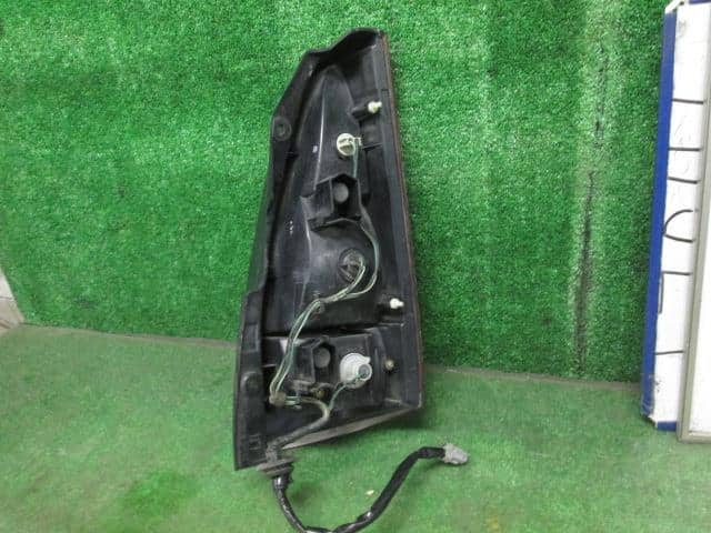 Left Tail Light NISSAN Serena 2000 GF-PNC24 — photo 3