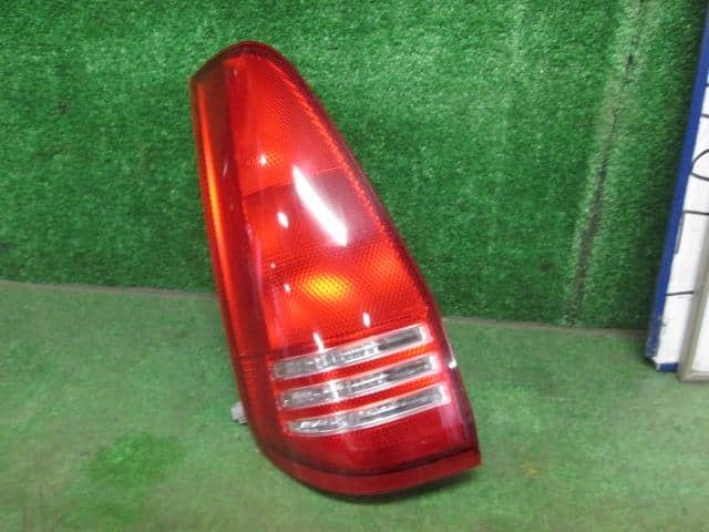 Left Tail Light NISSAN Serena 2000 GF-PNC24 — photo 2