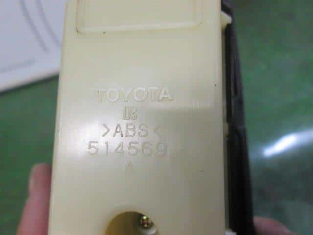 Power Window Switch TOYOTA Celsior 2001 UA-UCF31 — photo 3