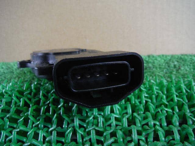 Door Lock Solenoid SUZUKI MR Wagon 2006 DBA-MF22S — photo 3