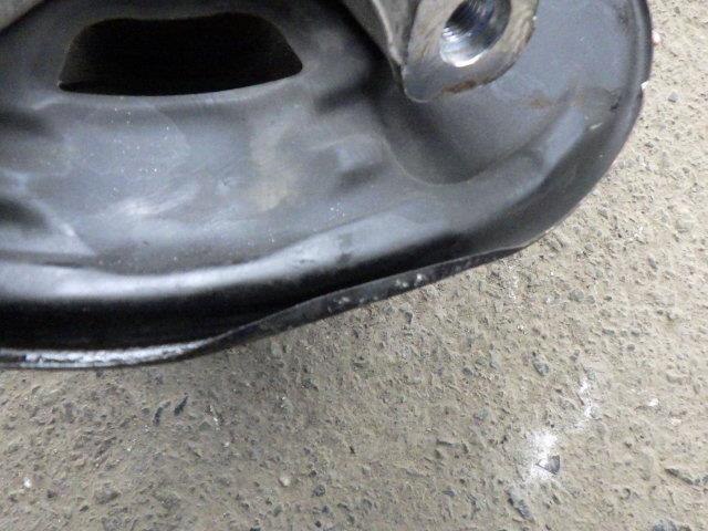 Front Left Knuckle Hub Assembly TOYOTA Mark X 2005 DBA-GRX120 — photo 2